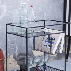 RNT By Really Nice Things Îlots Et Dessertes Desserte Avec Roues En Fer Et Verre Trempé Noir. 10 RNT By Really Nice Things Îlots Et Dessertes Desserte Avec Roues En Fer Et Verre Trempé Noir. -Meubles de cuisine Soldes desserte avec roues en fer et verre trempe noir 2