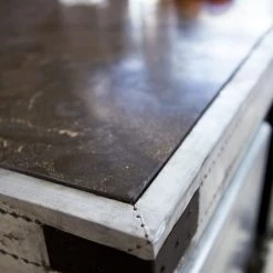 Tikamoon Îlots Et Dessertes Ilot Central En Zinc 115 Cm 9 Tikamoon Îlots Et Dessertes Ilot Central En Zinc 115 Cm -Meubles de cuisine Soldes ilot central en zinc 115 cm 2