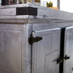 Tikamoon Îlots Et Dessertes Ilot Central En Zinc 115 Cm 10 Tikamoon Îlots Et Dessertes Ilot Central En Zinc 115 Cm -Meubles de cuisine Soldes ilot central en zinc 115 cm 3